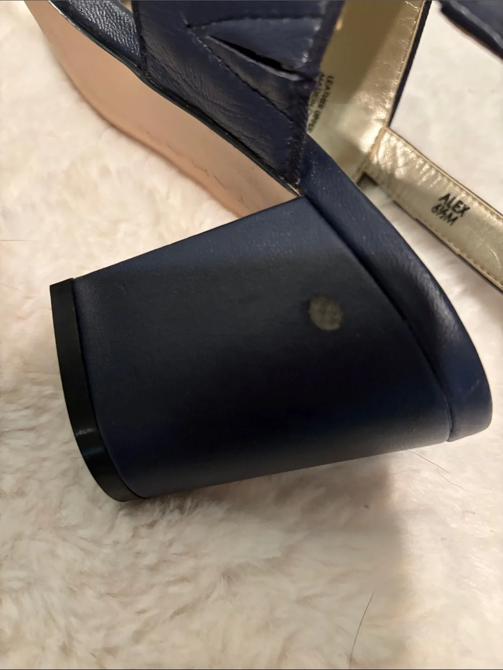 Tahari Alex Navy Leather Sandals Size 6.5
